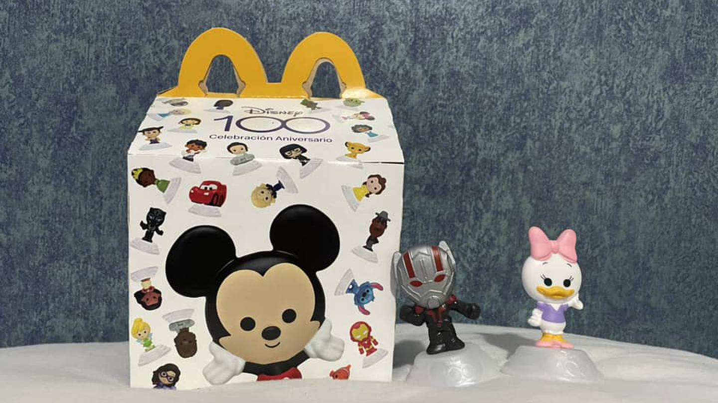 Cajita feliz McDonalds 100 años de Disney Octubre/ Muchos Personajes de  pixar 