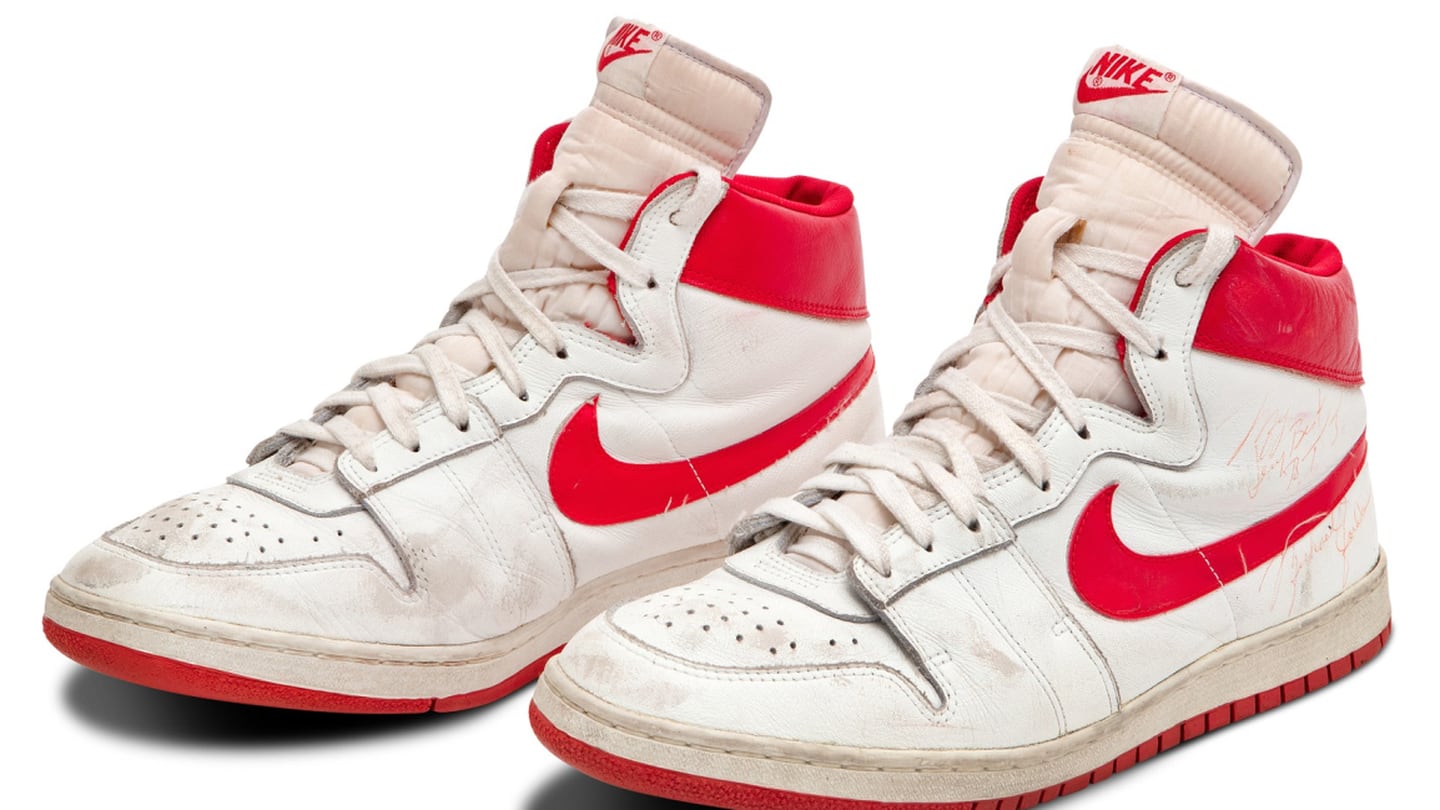Los Air Jordan 13 de Michael Jordan son subastados como los tenis más  valiosos
