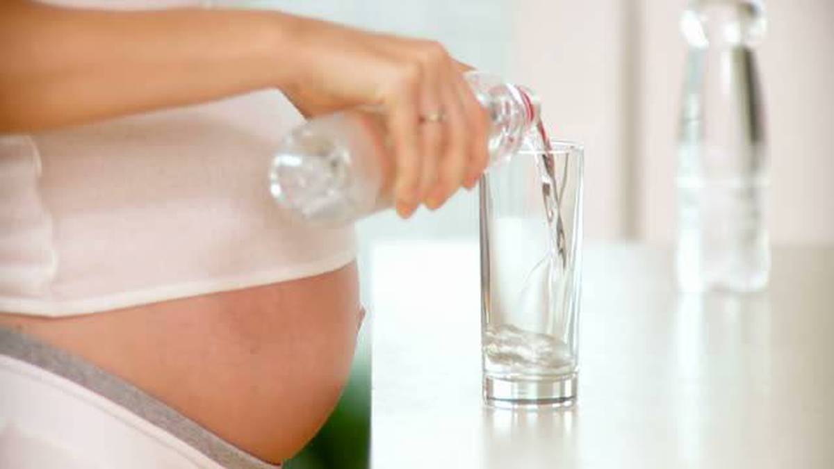 Beber Agua Embotellada En El Embarazo Podría Afectar La Salud De Tu 5408