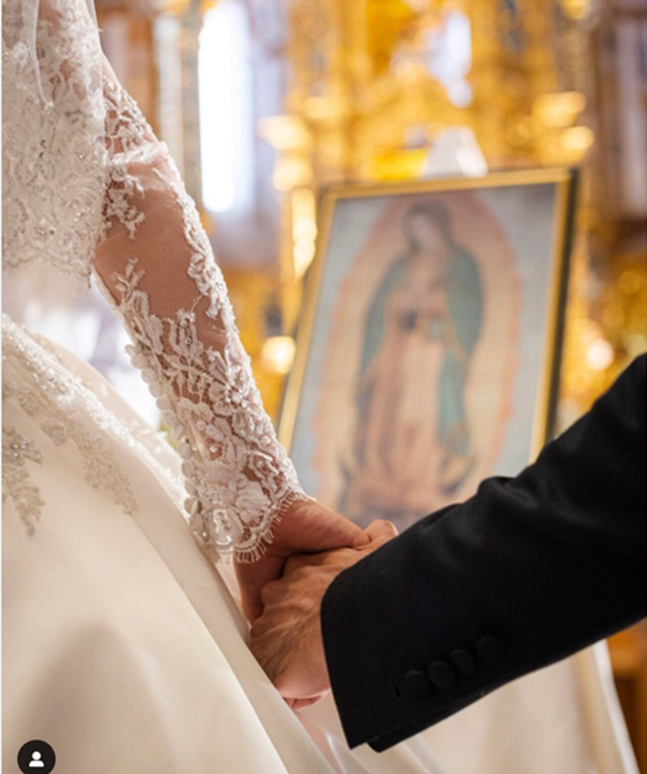 Cynthia Rodríguez Y Carlos Rivera Comparten Foto Inédita De Su Boda Por Su Primer Aniversario 7799