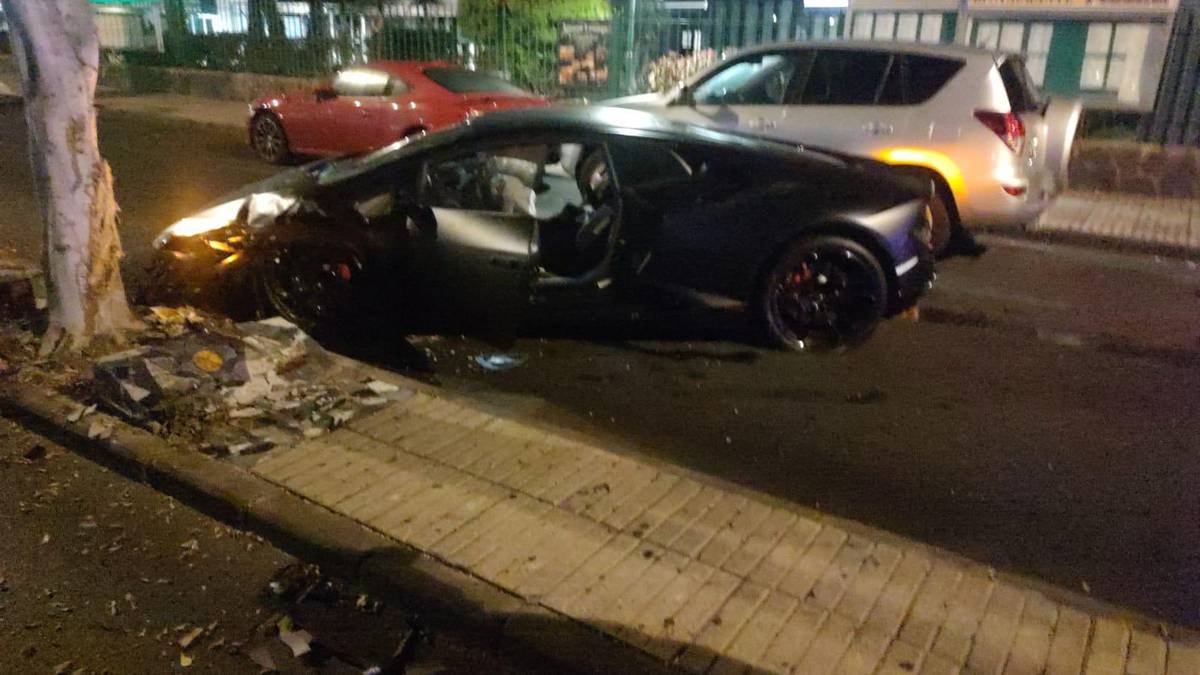 Futbolista presta Lamborghini a un amigo; termina destrozado