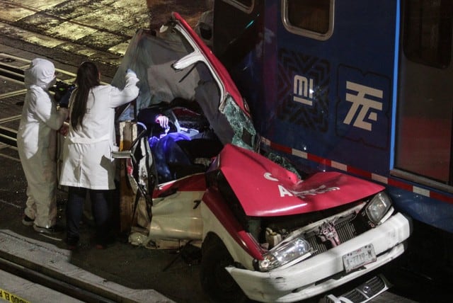 Cdmx Fiscal A Investiga Muerte De Mujer En Choque De Taxi Y Tren Ligero