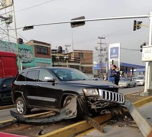 Conductor de Lamborghini muere calcinado tras accidente en Guadalajara