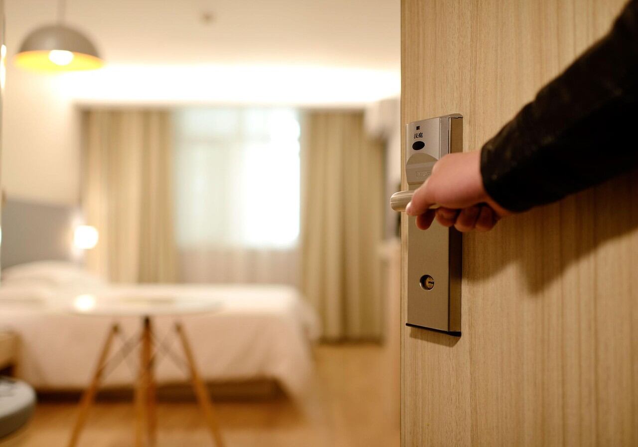 ¿los Moteles Ponen Cámaras En Los Cuartos Empleado Revela Dónde Las Esconden 