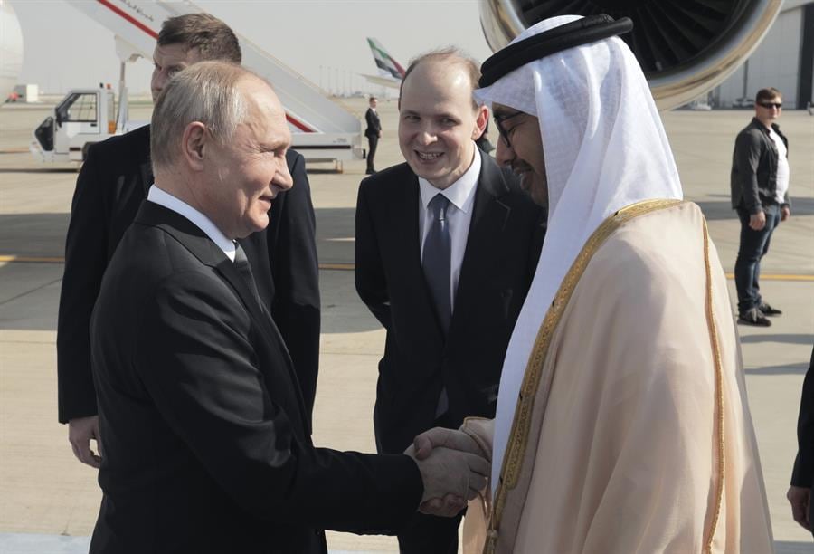 Vladimir Putin inicia una visita oficial a Emiratos Árabes Unidos