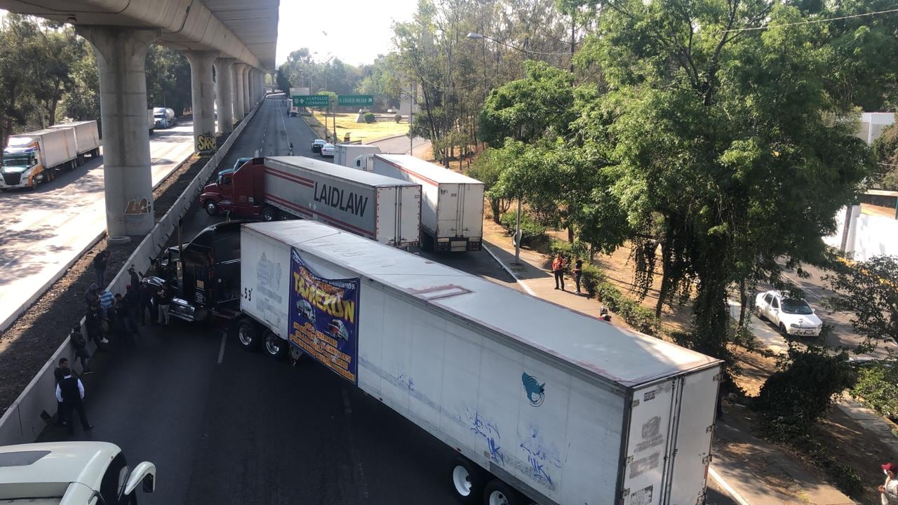 ¿Qué pasa hoy en la México-Cuernavaca? Transportistas inician bloqueo; circulación es restablecida
