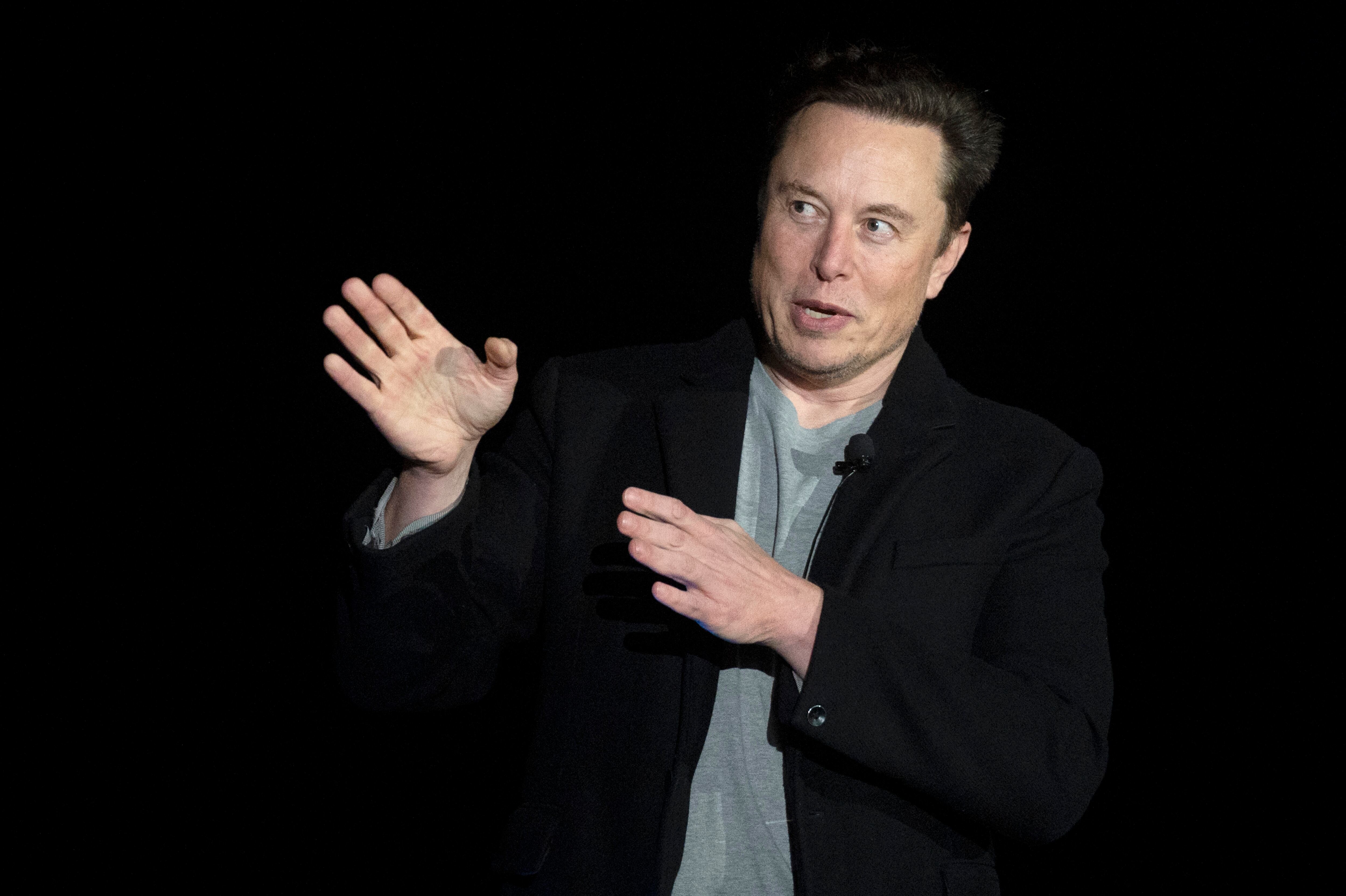 Elon Musk ofrece dinero a quien logre hackear Starlink