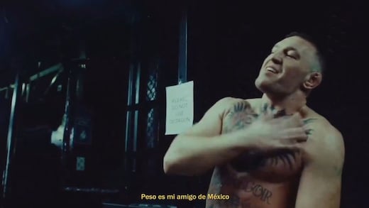 Conor McGregor hace estelar aparición en nuevo video de Peso Pluma