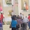 VIDEO: Sacerdote saca a empujones a hombre que interrumpió misa en Navolato, Sinaloa