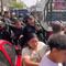 ¿Qué pasó en Iztapalapa hoy 12 de junio? Se registra pelea campal entre vecinos y policías en Leyes de Reforma