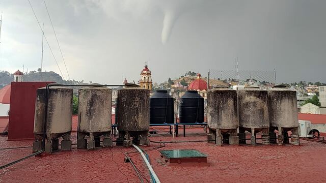 Un tornado se formó en Toluca, Estado de México, hoy jueves 23 mayo 2024