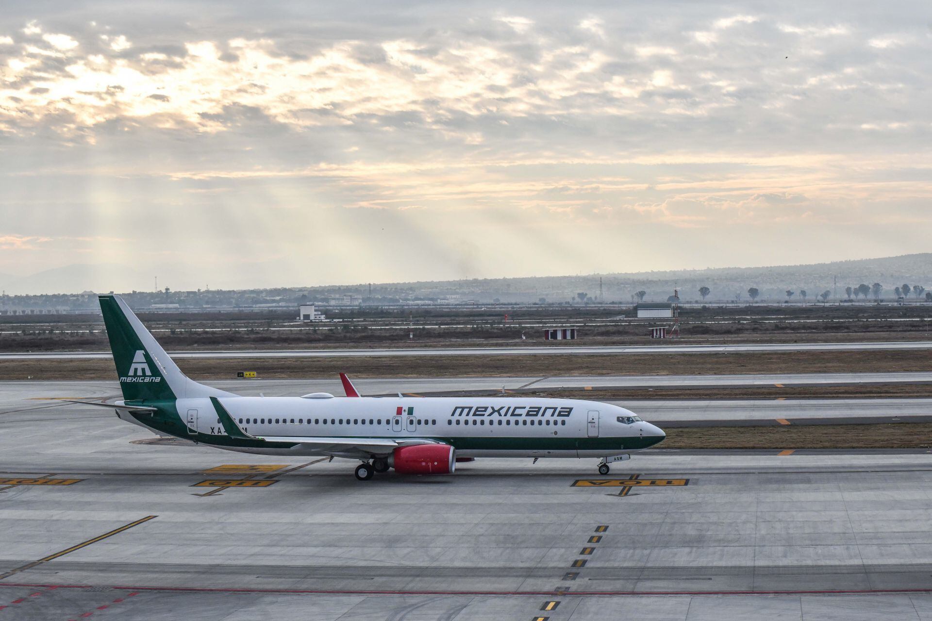 Mexicana "Aerolínea del Pueblo de México" realizo su vuelo inaugural