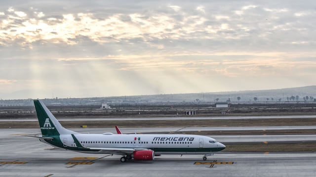 Se retrasó el primer vuelo de Mexicana de Aviación