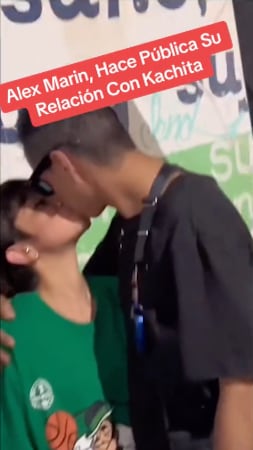 Alex Marín besa a Kachita en público y genera polémica e indignación