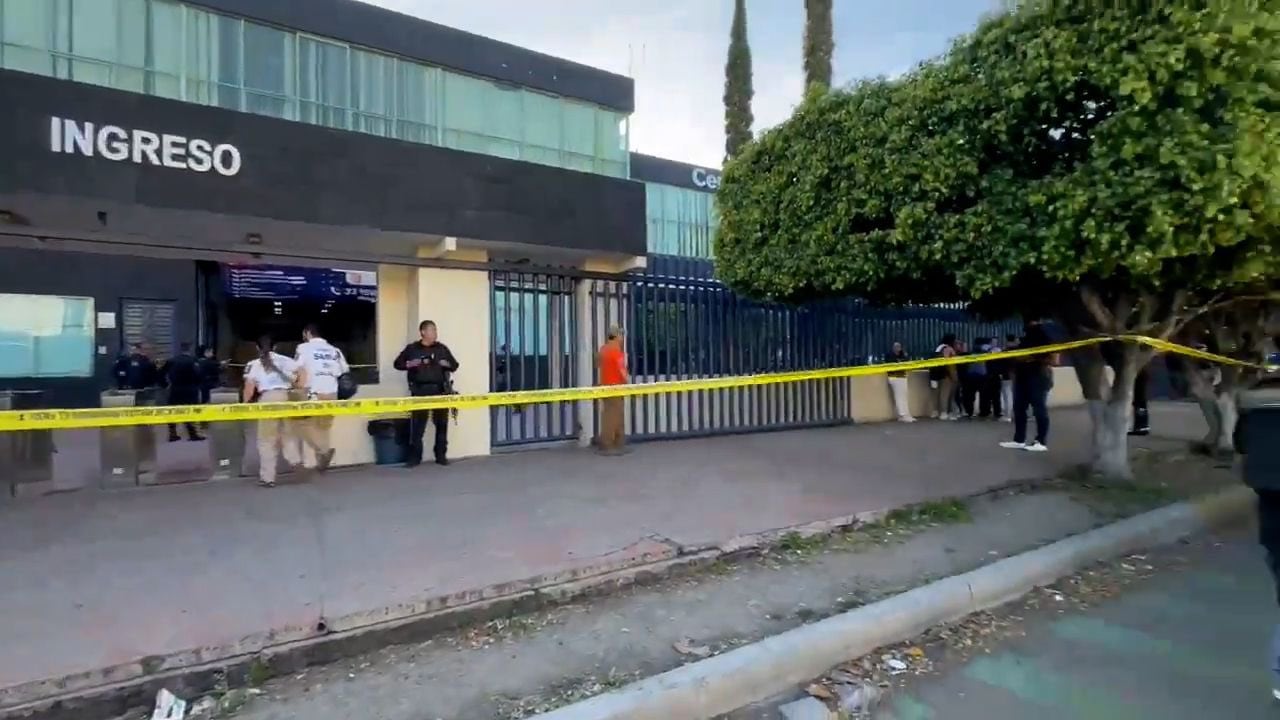 ¿Qué pasó en la universidad UTEG de Guadalajara? Matan a dos mujeres dentro de la escuela; hay un hombre detenido