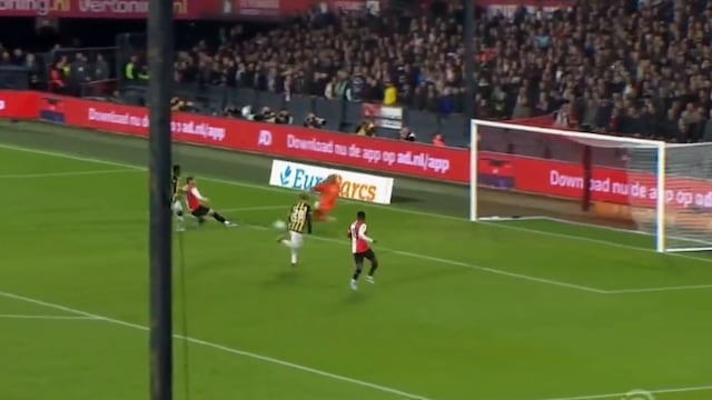 Gol de Santiago Giménez con el Feyenoord