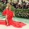 ¿Shakira va a estar en la Met Gala 2024? Un vestido rojo ‘de la venganza’ confirma que está en su mejor momento