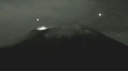 OVNI ingresando al cráter del volcán Popocatépetl