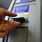 CDMX: Detienen a “desplazadores” en cajeros automáticos; tenían más de 40 tarjetas bancarias