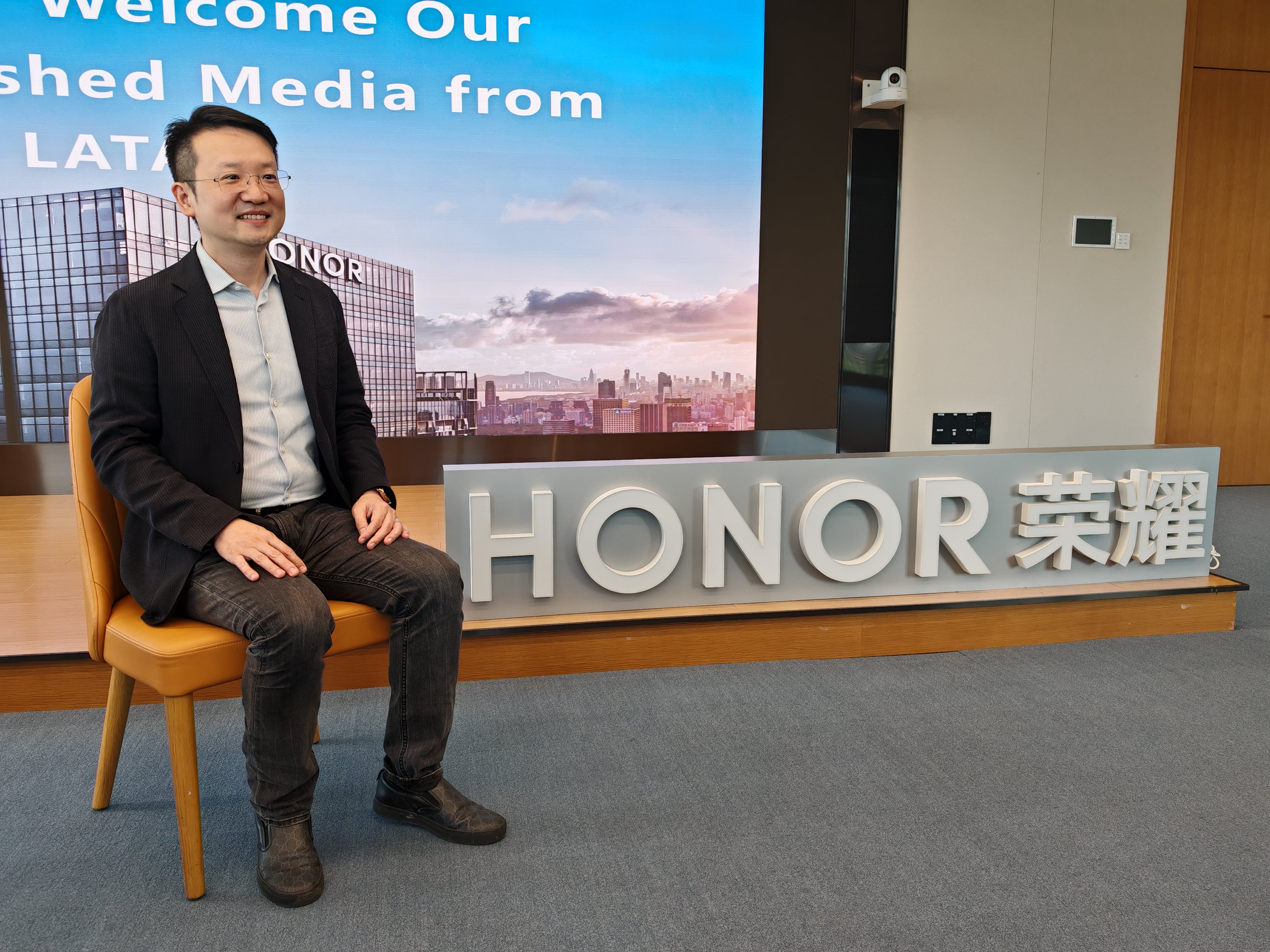 RAY GUO, Chief Marketing Officer. Honor