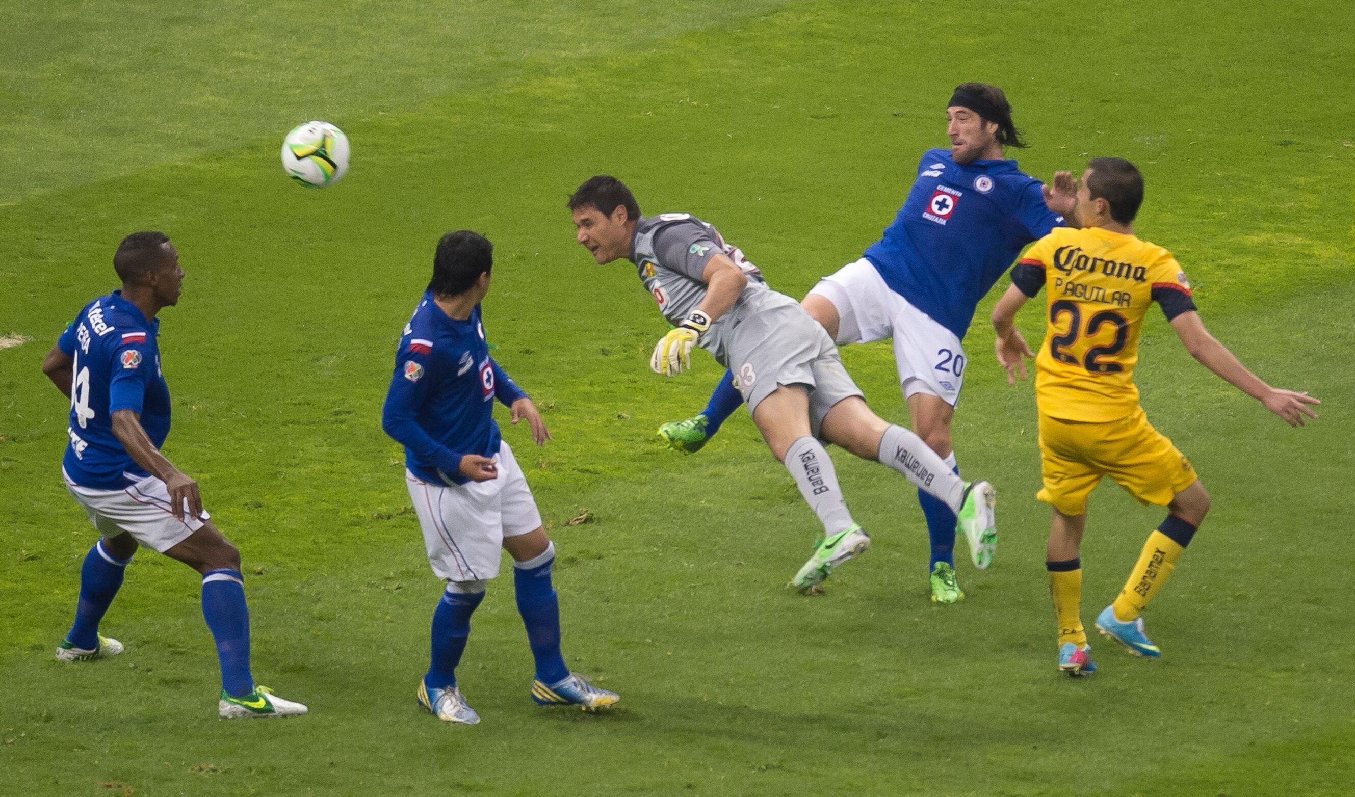 El América de Miguel Herrera se coronó en el Clausura 2013 con el gol de Moisés Muñoz.