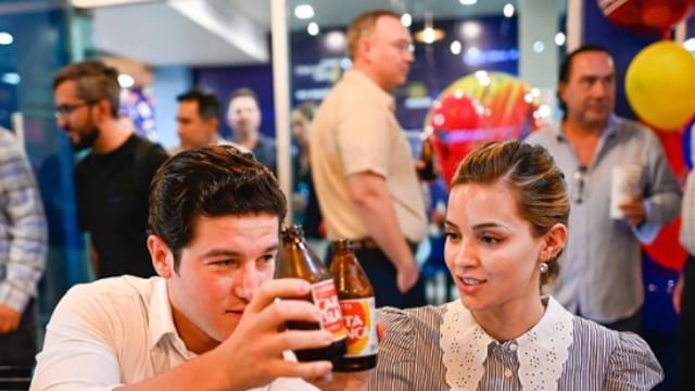 Samuel García recomienda tomar cerveza por ola de calor