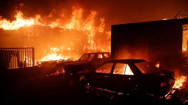 ¿Qué pasa en Chile? 10 muertos tras incendios forestales; Gabriel Boric decreta Estado de Excepción