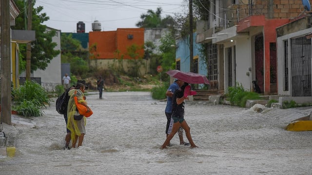 Fuertes lluvias por la tormenta tropical Alberto dejan severas inundaciones en Campeche