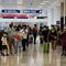 ¿Qué pasó en el Aeropuerto Internacional de Cancún? Turista denunció extorsión y violación a derechos humanos en el control de pasaportes