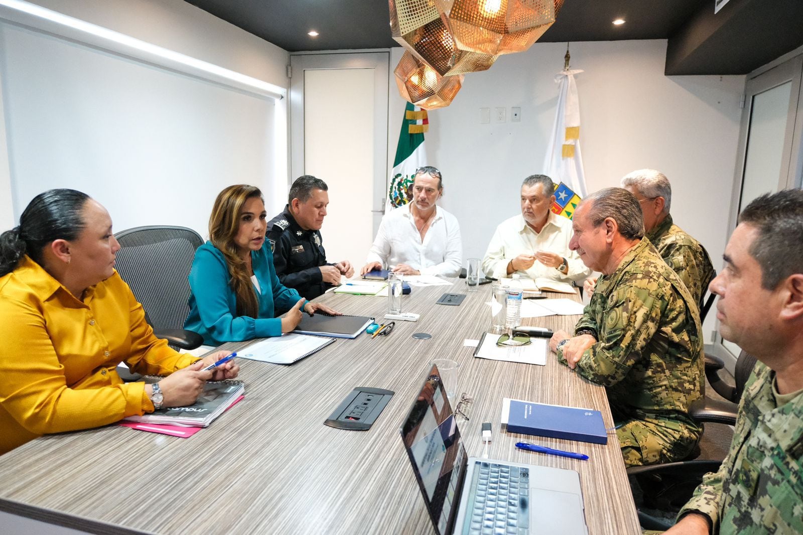 Gobierno de Quintana Roo y SEMAR