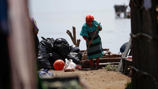 Habitantes de la isla Cartí Sugdupu en Panamá fueron desplazados por el cambio climático