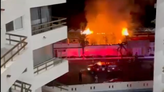 Incendio en club de playa Kalei en Acapulco
