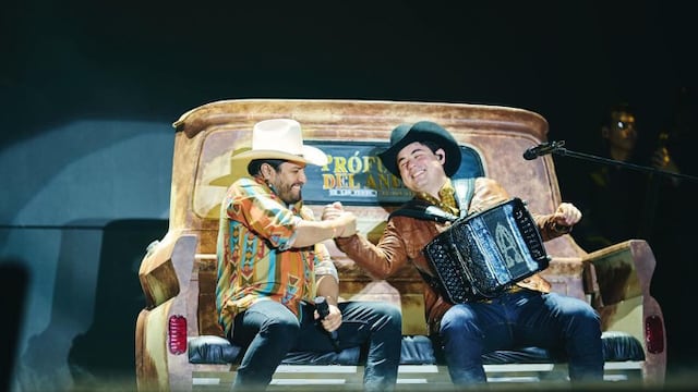 Alfredo Olivas y Julión Álvarez durante gira "Prófugos del Anexo"