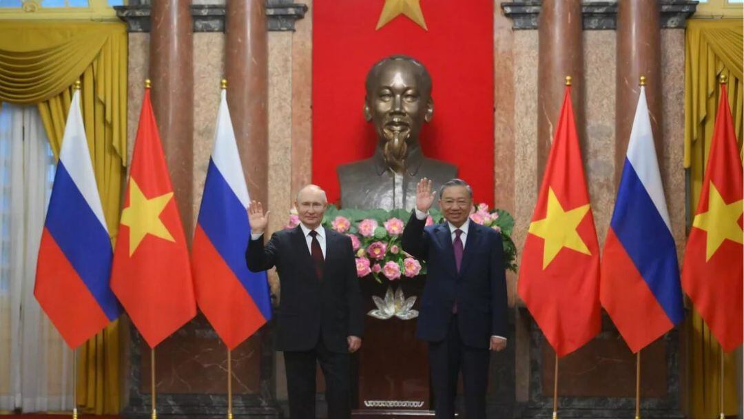 Vladimir Putin visita Vietnam