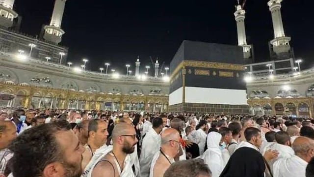 Mueren al menos 600 egipcios por calor de 50 grados durante peregrinación en La Meca