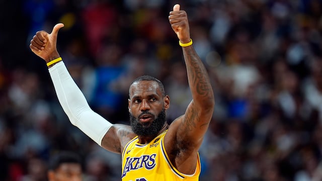 LeBron James firmará un nuevo contrato con LA Lakers