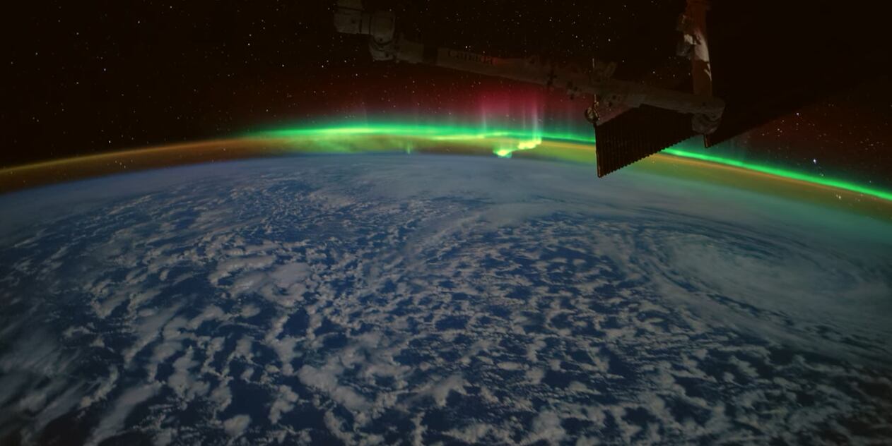 Aurora boreal captada desde el espacio