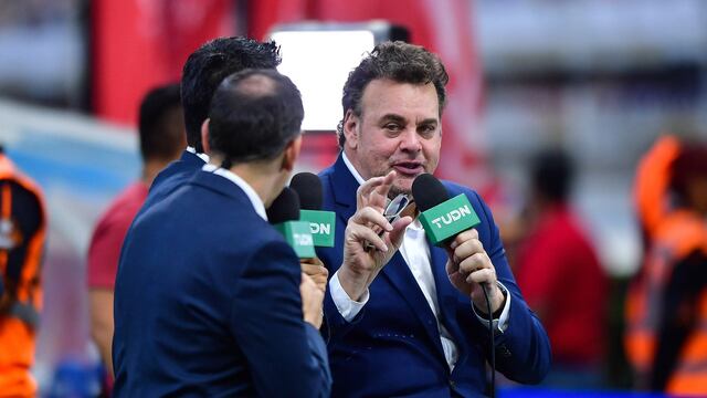 La durísima crítica de David Faitelson al América y al arbitraje: “Abrazando el bicampeonato”.