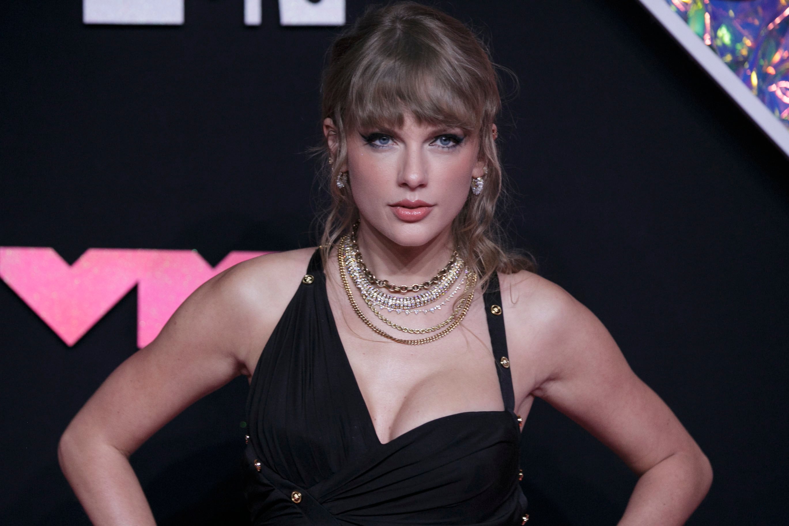 Taylor Swift es la artista más reproducida de Spotify 2023, destronando a Bad Bunny