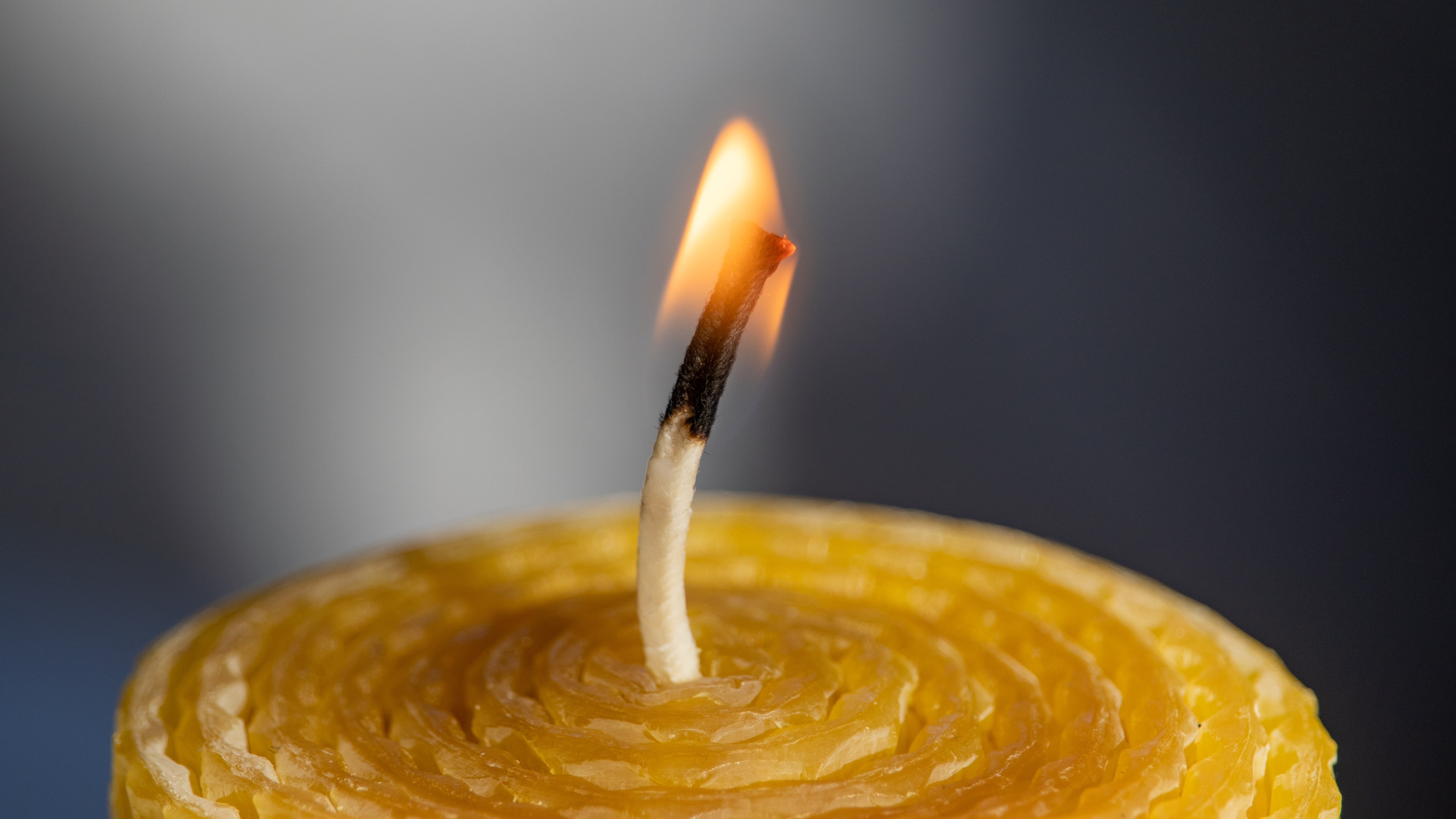 Este es el ritual de la vela de miel de los días 11 de cada mes