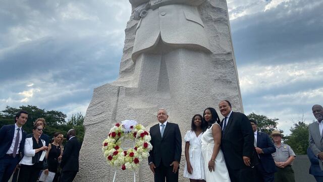 AMLO con la familia de Martin Luther King Jr. en julio de 2022