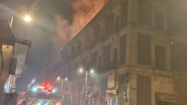 Incendio estuvo a punto de consumir bodega china en la CDMX
