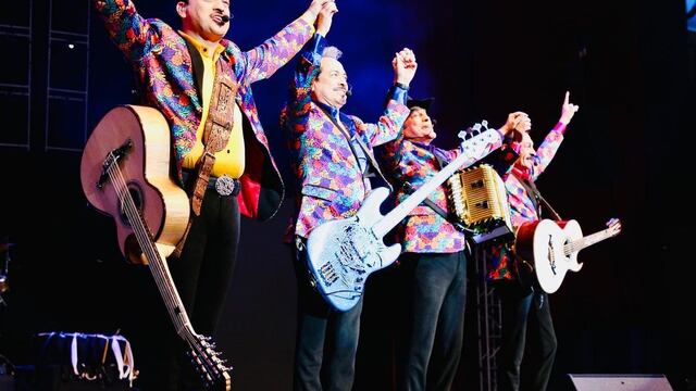Los Tigres del Norte rinden homenaje a Vicente Fernández en su concierto en el Auditorio Nacional