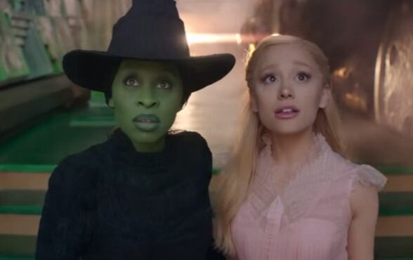 Elphaba y Glinda en la película Wicked