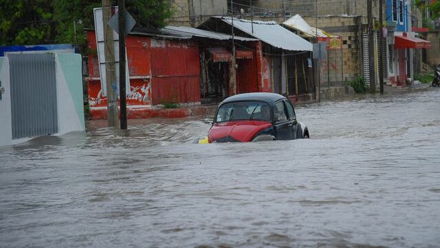 Tormenta tropical Alberto deja severas inundaciones en Campeche