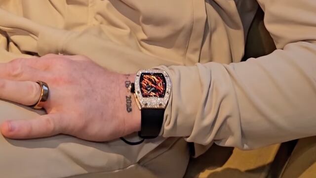 Reloj del Canelo (captura de video)