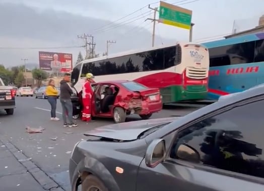 Choque múltiple en la autopista México-Pachuca