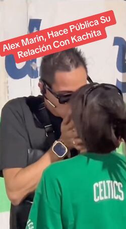 Alex Marín besa a Kachita en público