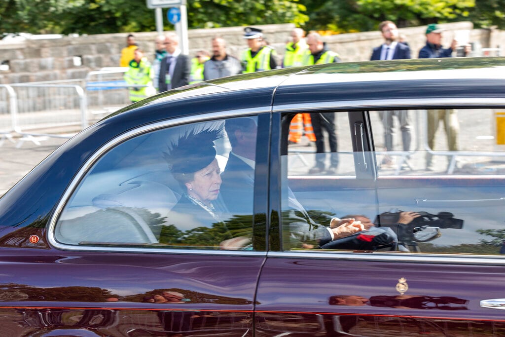 La princesa Ana viajará con el cortejo fúnebre de la reina Isabel II rumbo a Edimburgo