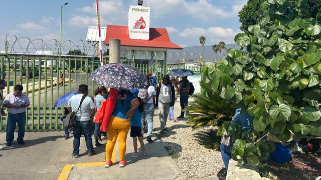 ¿Desabasto de gasolina en Chiapas? Maestros de la CNTE bloquean instalaciones de Pemex